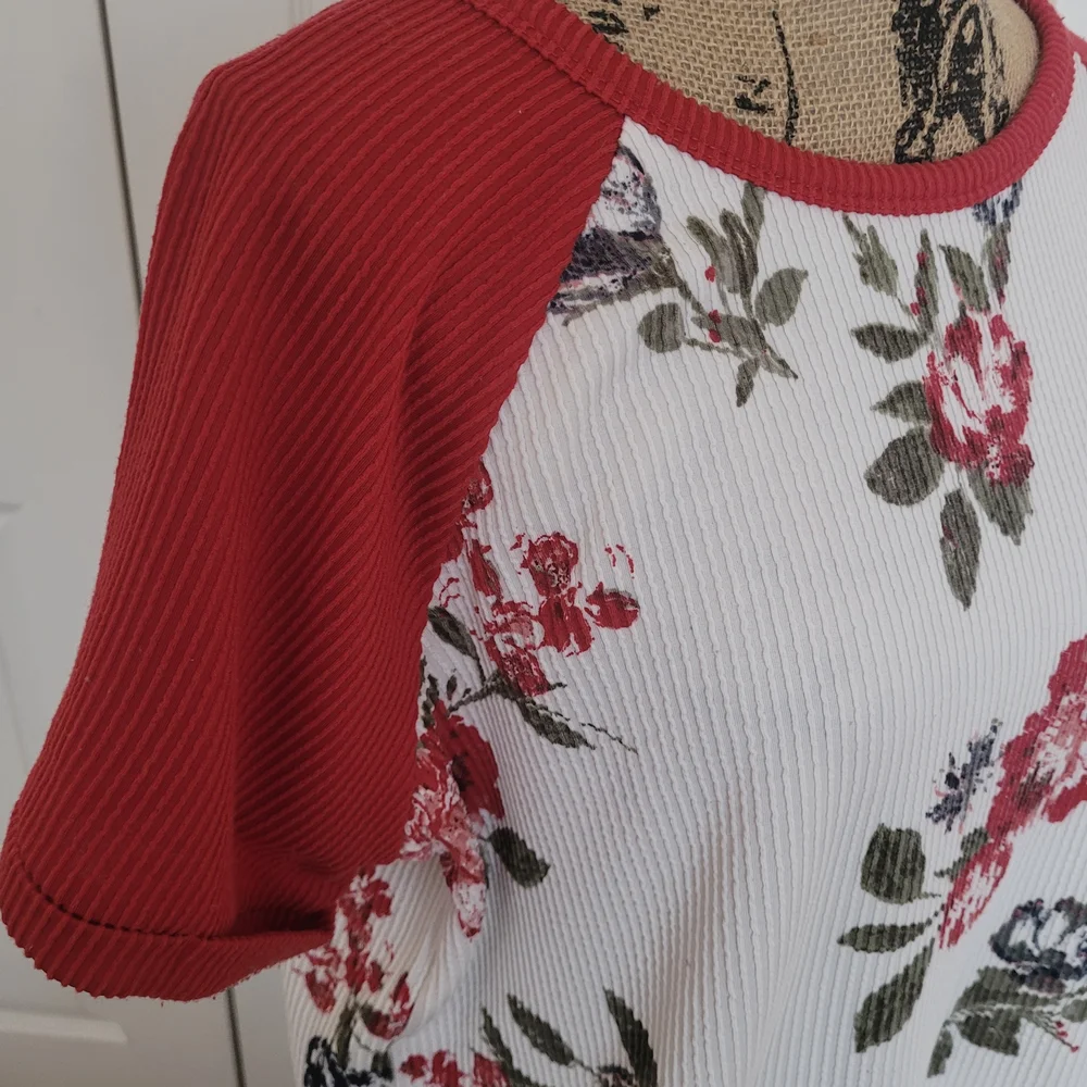 ❤️ Maurices Raglan Tee - Picture 2 of 4
